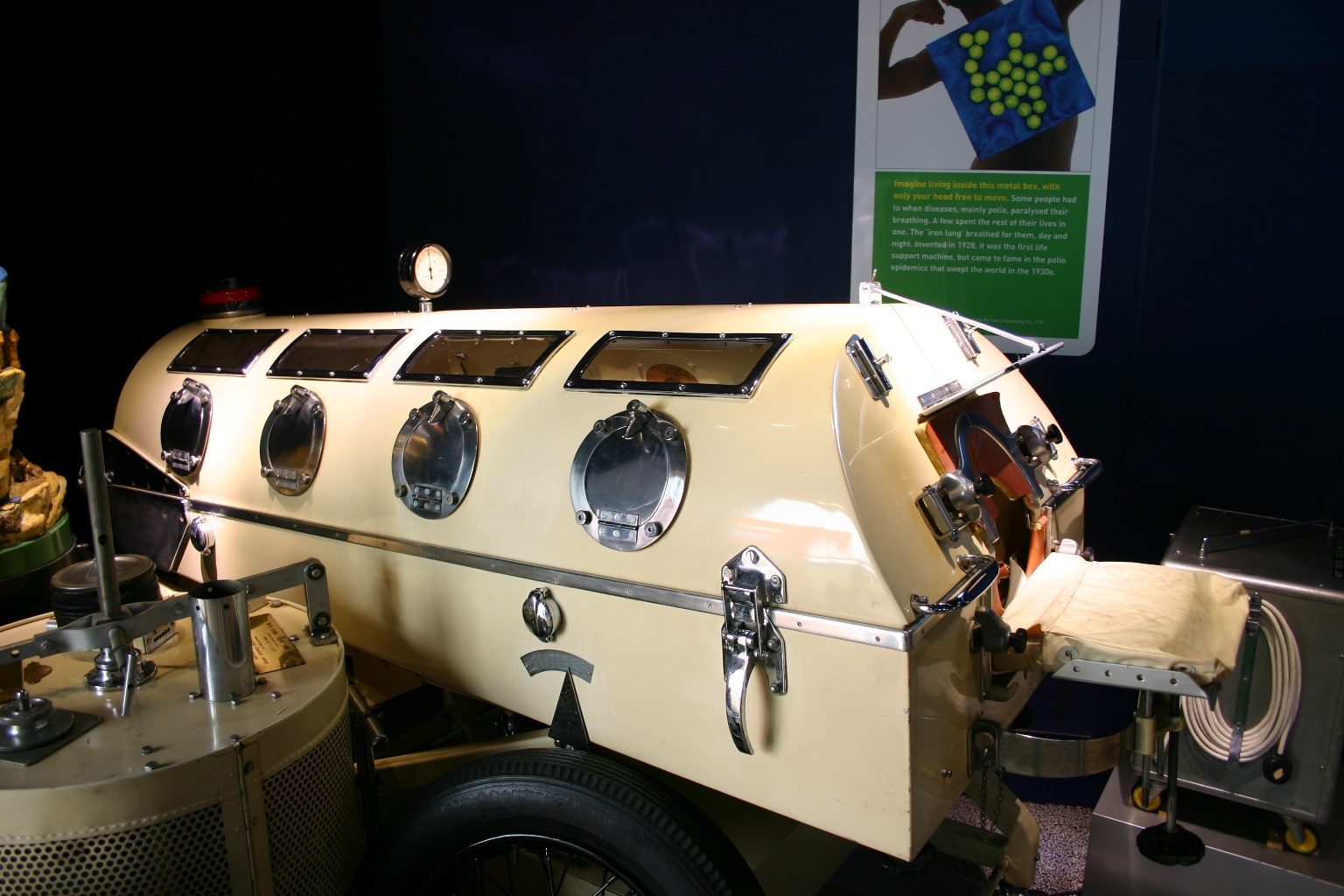 Alvis Motor Company iron lung - 01.JPG